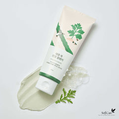 ROUND LAB Mugwort Calming Cleanser 150ml