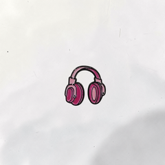 Luxury Enamel Metal Brooches Strong 3M Sticker (Pink Headphones)